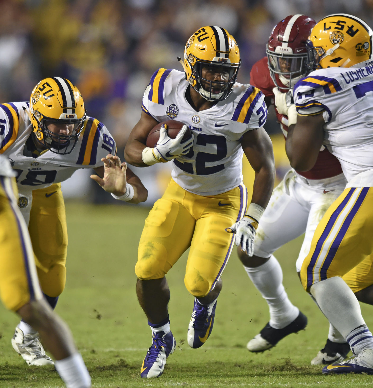 lsualabamafootball.110418_2212